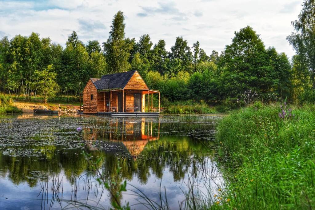 Heather Hut, Off-Grid Cottage On A Pond+2 Ha Darzkowo Exterior photo